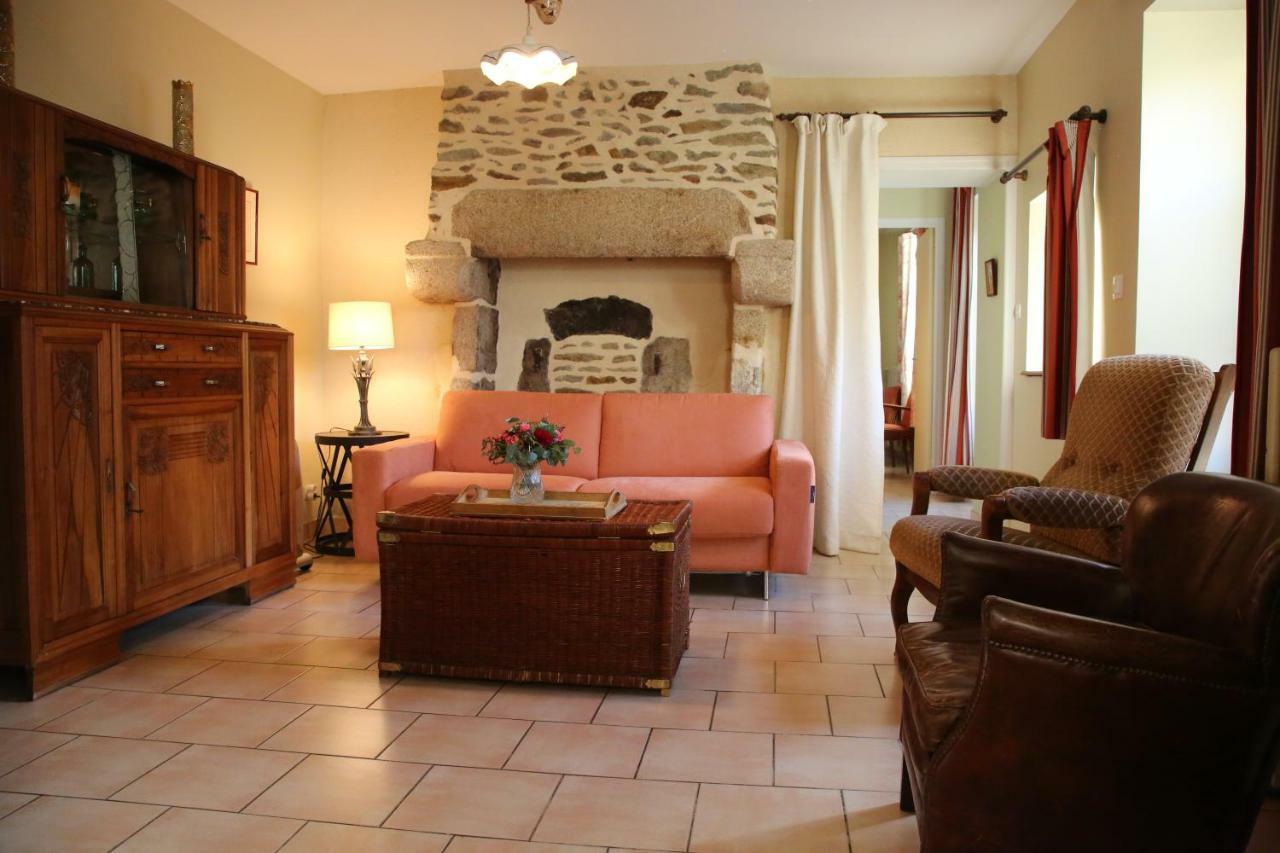 Chambre D'Hote Courtoux Saint-Denis-sur-Sarthon Kültér fotó
